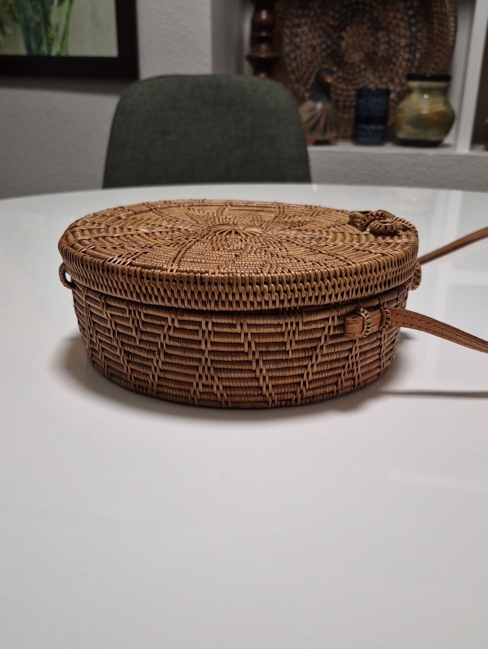 Street Level Round Wicker Purse - Picture 3 of 12
